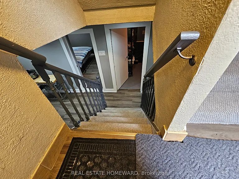 715 Pharmacy Ave — Photo 5