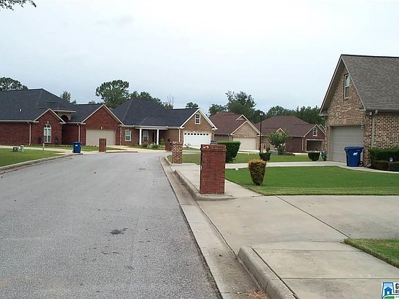 5th image of 110 Alexandra Dr