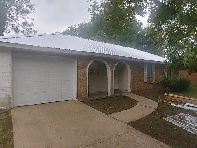 3 bed, 1066 sqft, $1,500 — Photo 3