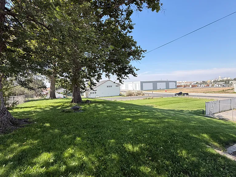 33 Poplar St — Photo 11
