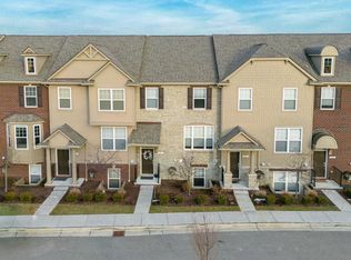 947 Barclay Cir #47, Rochester, MI 48307