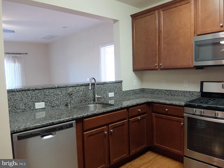 1132 Halifax Pl — Photo 45
