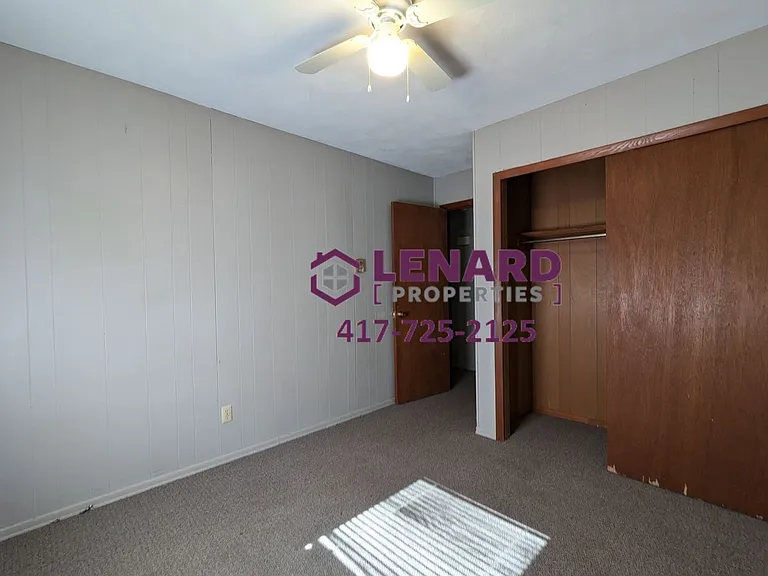 502-506 N Wilson Ave — Photo 7