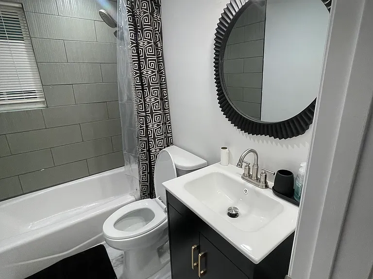 2202 Harden St — Photo 13