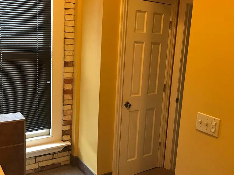 139 Division Ave S — Photo 11