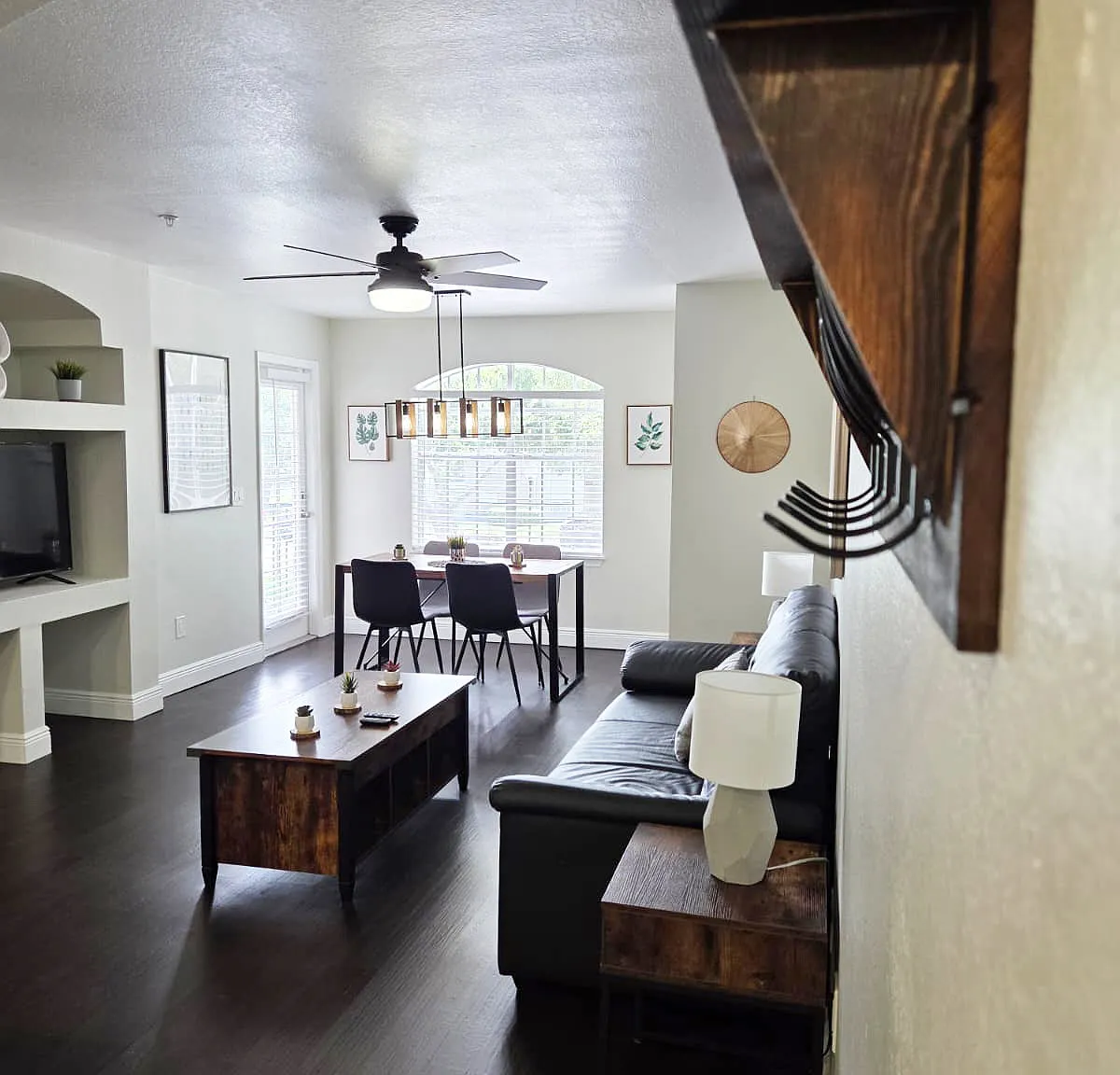 1 bed, 1.0 bath, 670 sqft, $2,400 — Photo 2