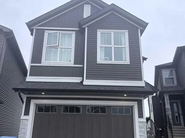 229 W Edith Rd NW, Calgary, AB T3R 2C7