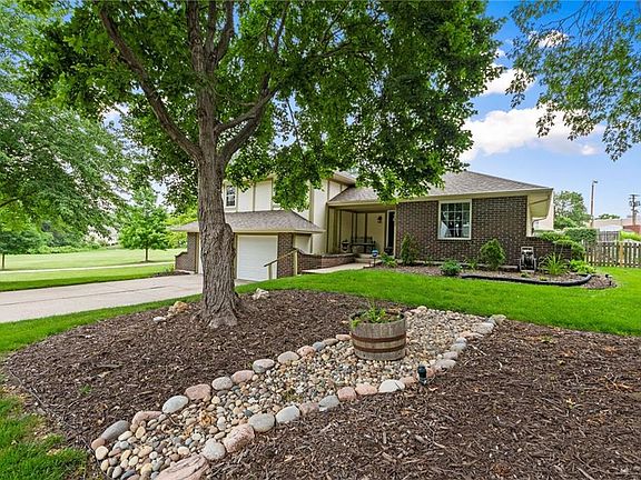 5th image of 1800 Garden Dr