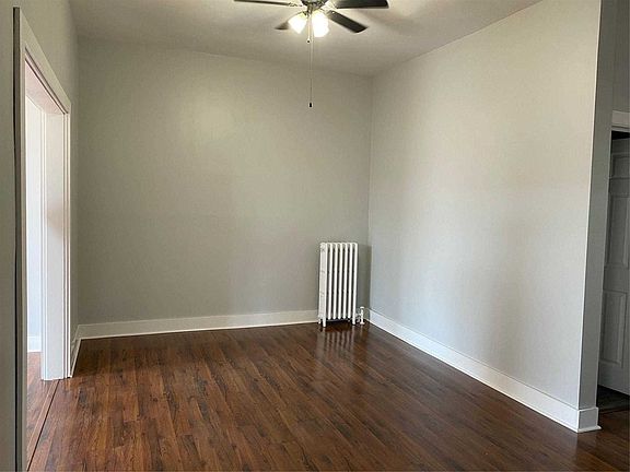 2nd image of 18 Walton St #3