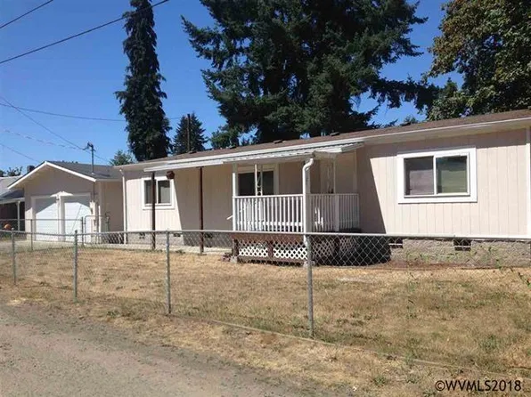 1811 Vine St, Sweet Home, OR 97386