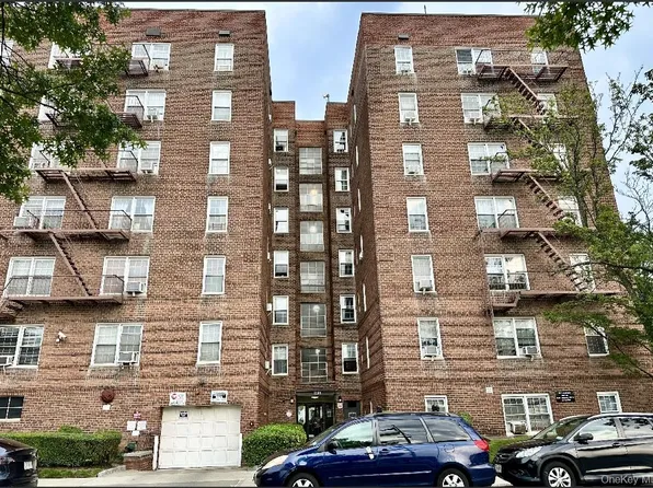 85-04 63rd Drive #6J1, Rego Park, NY 11374