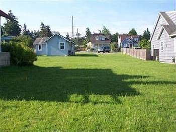3rd image of 5358 Hyada Blvd NE