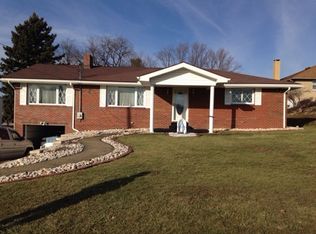 664 Vanderbilt Rd, Connellsville, PA 15425