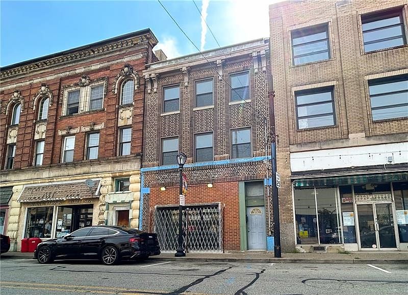 1st image of 219 Brownsville Rd