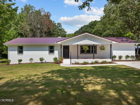 1648 Plank Road, Robbins, NC 27325