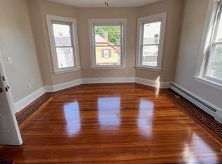 8 6th St FLOOR 2, East Providence, RI 02914
