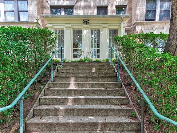 3rd image of 1584 Beacon St APT A