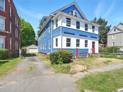 1 Three Monroe St, Holyoke, MA, 01040