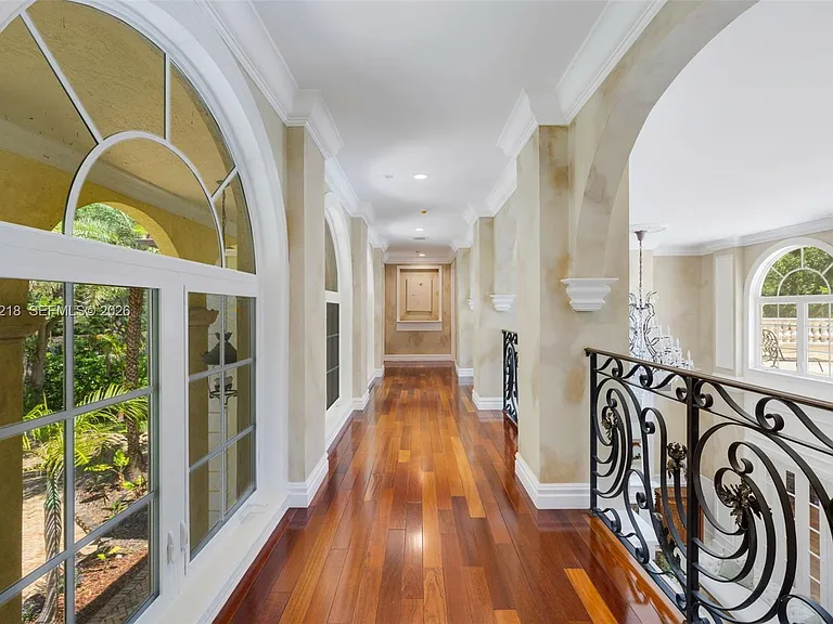 6905 SW 75th Ave — Photo 48