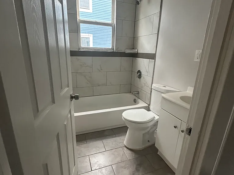 170 Union Ave #2R — Photo 13