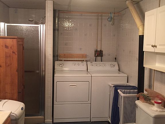 3rd image of 1045 98th St NE