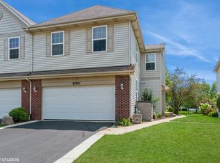 1090 Birch Ln, Romeoville, IL 60446