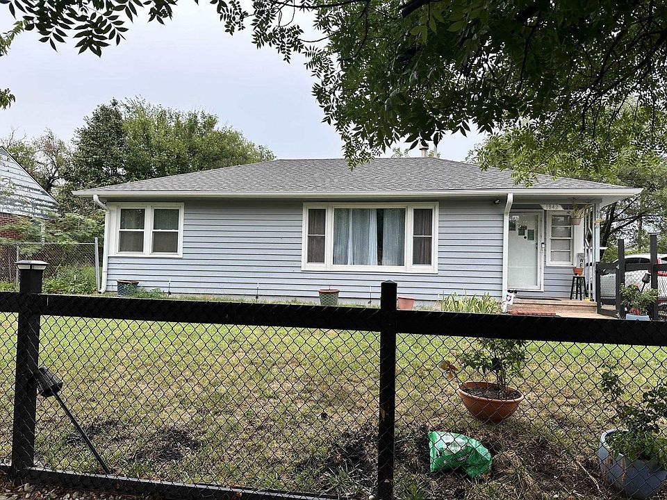 1st image of 1842 N Estelle Ave