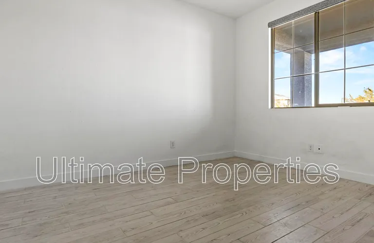 18403 W Patrick Ln — Photo 10