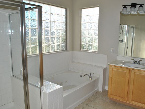 Separate Tub and Shower