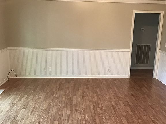 2nd image of 3619 Sugarbush Ct