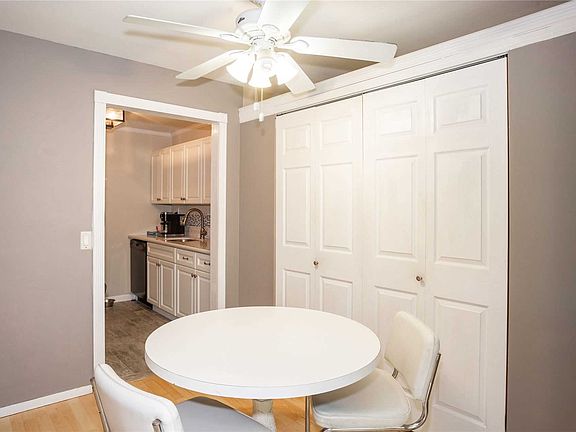 2nd image of 32 Richmond Blvd Unit 1B