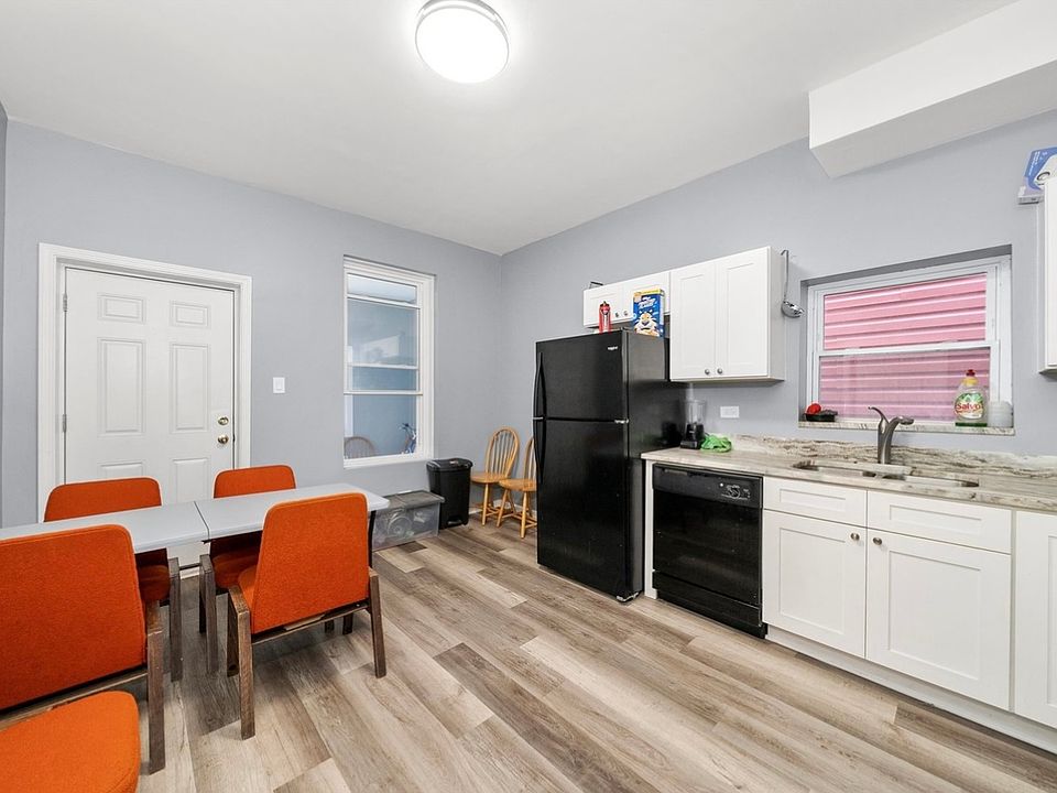 1st image of 2235 S Sacramento Ave #1