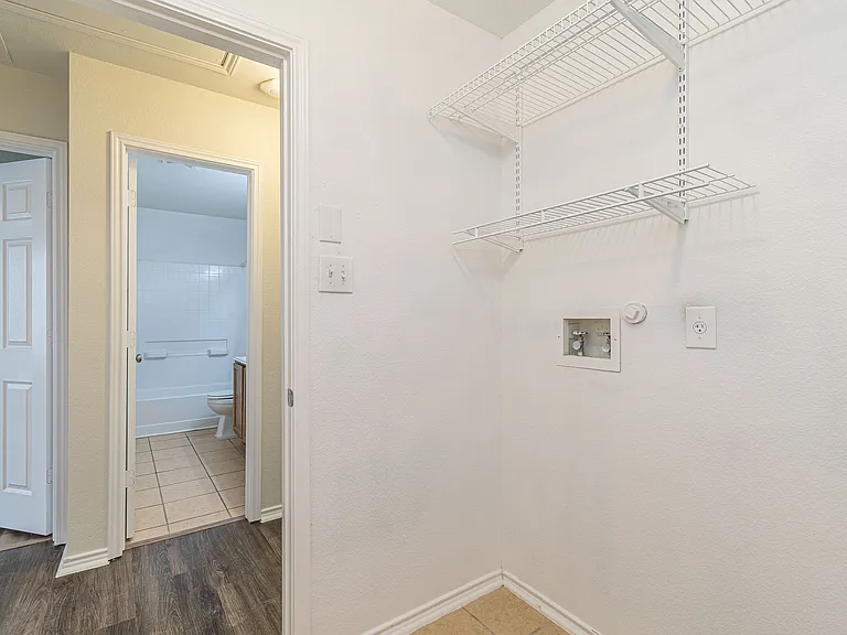 13803 Laramie Hl — Photo 30