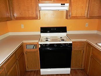 4th image of 44616 Foxboro Ct