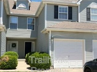 8660 NE 97th Ter, Kansas City, MO 64157