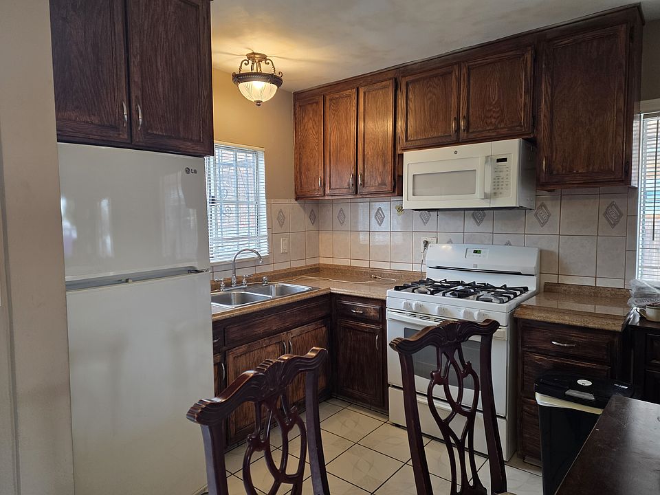 1st image of 5217 S Normandie Ave #2