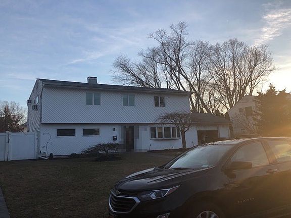 3rd image of 540 Gwynn St