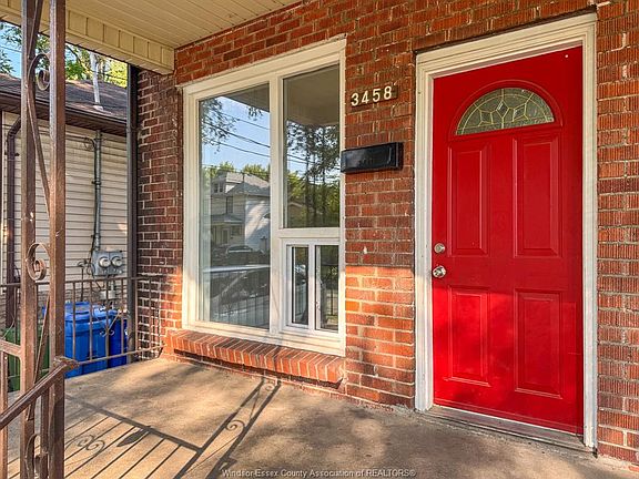 2nd image of 3458 Harris St