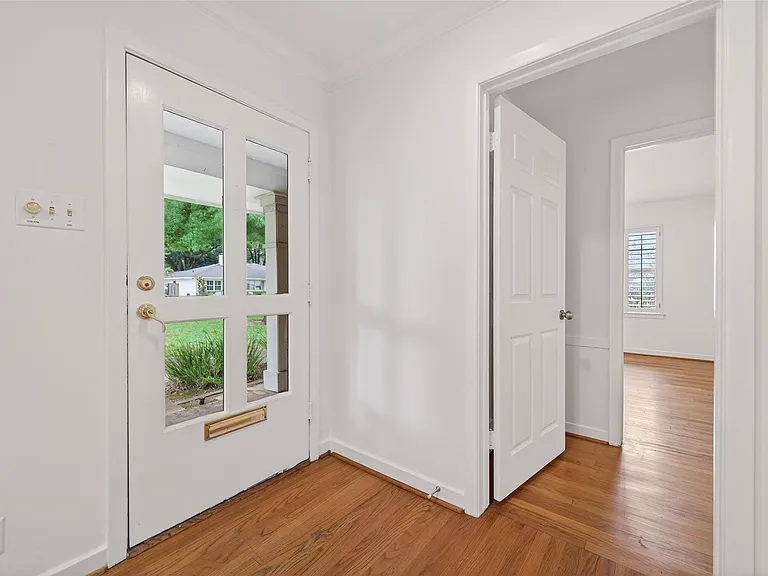 5643 Piping Rock Ln — Photo 5