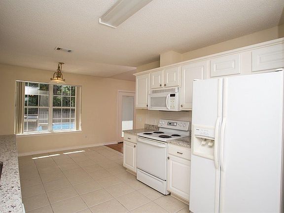 5th image of 1633 Beachside Dr