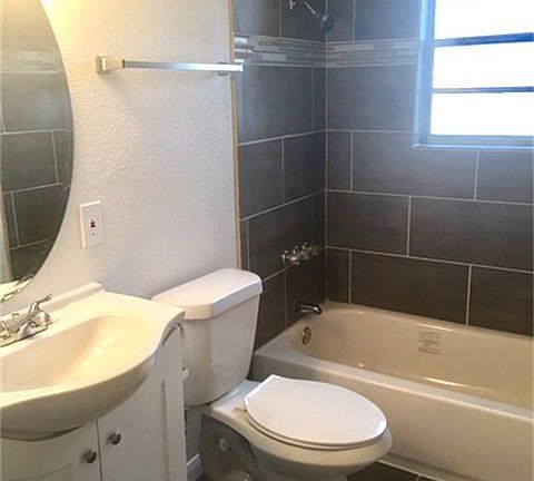 3rd image of 7209 Karnes St