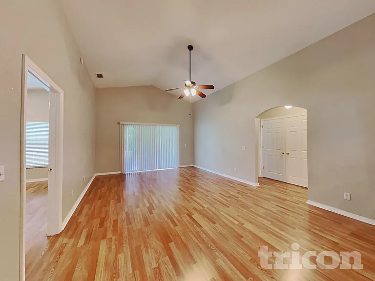 3111 Buckeye Pointe Dr — Photo 2