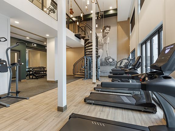 4th image of 2022 N Beckley Ave #1504