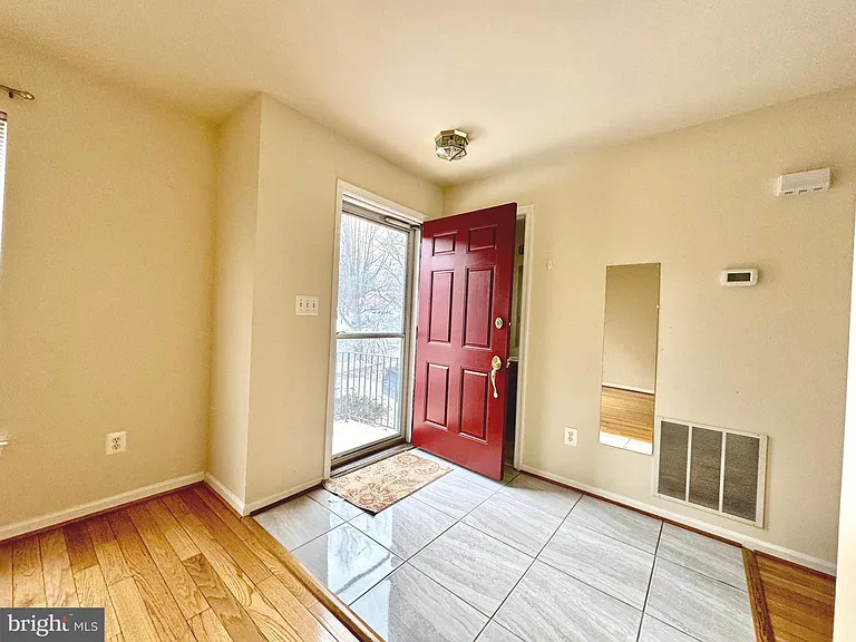 22006 Stone Pier Ln — Photo 2