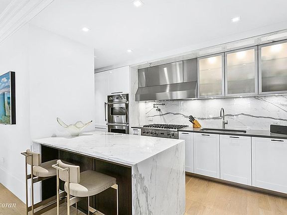 3rd image of 182 W 82nd St APT 2N