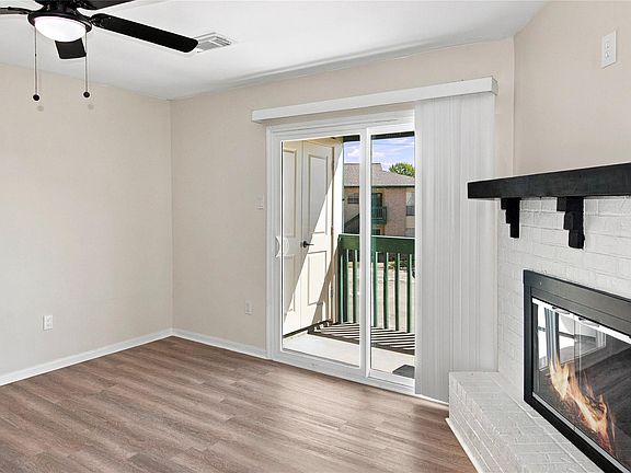 2nd image of 1516 Bay Area Blvd APT P20