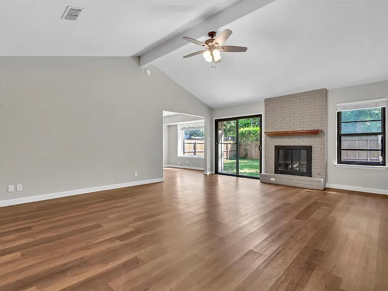 4805 Gerona Dr — Photo 8