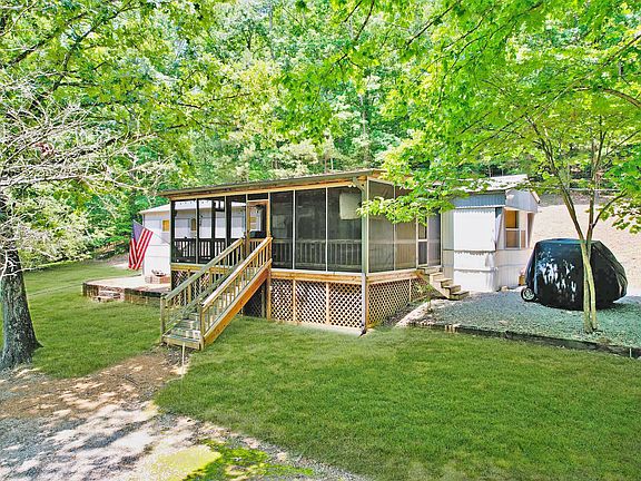 2nd image of 165 Huckleberry Ln