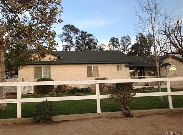 2nd image of 2579 Valley View Ave