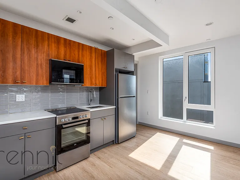 2809 Clarendon Rd #501 — Photo 3